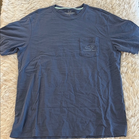 Vineyard Vines Whale logo t shirt large - Picture 1 of 6